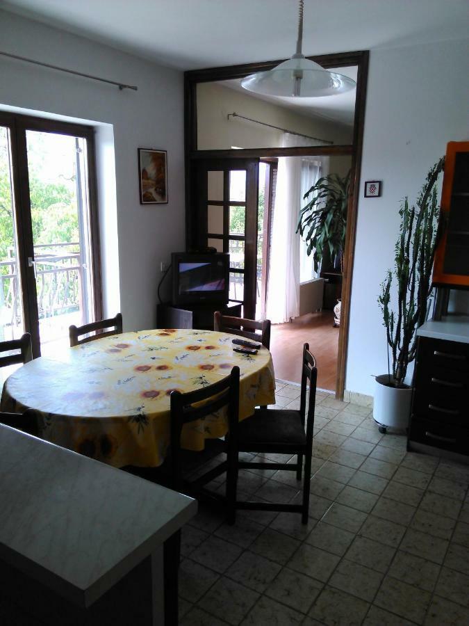 Viki Appartement Kastav Buitenkant foto